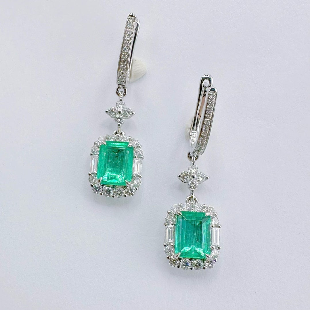 14k Gold 2.71 Ctw Natural Emerald & Diamond Earrings: Ref:231074242 // gold content:14k gold // main gemstone:emerald // shape:octagonal // carat weight:1. 80ct // color:green // treatment:natural // // adjacent gemstone 2 : diamond // shape:multiple //