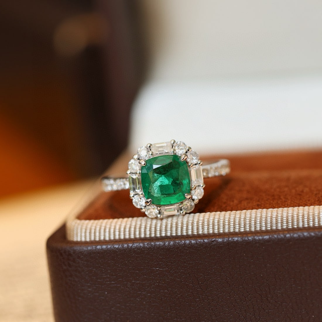 14k Gold 2.35 Ctw Vivid Green Natural Emerald & Diamond Ring: Ref:231074250 // gold content:14k gold // ring size:7. 25us // // main gemstone:emerald // shape:cushion // carat weight:1. 56ct // color:vivid green // treatment:natural // // adjacent gemstone 2 :