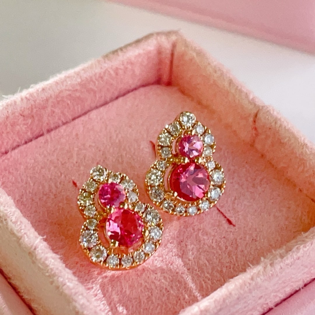14k Gold 1.08 Ctw Natural Spinel & Diamond Earrings: Ref:231074252 // gold content:14k gold // main gemstone:spinel // shape:round // carat weight:0. 68ct // color:pink // treatment:natural // cut grade:g // // adjacent gemstone 2 : diamond //