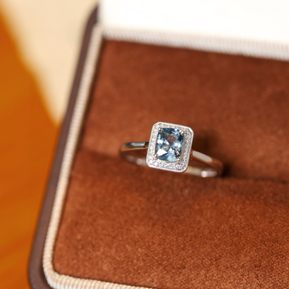 14k Gold 0.88 Ctw Natural Sapphire & Diamond Ring: Ref:231074321 // gold content:14k gold // ring size:7. 25us // // main gemstone:sapphire // shape:cushion // carat weight:0. 8ct // color:blue // treatment:natural // // adjacent gemstone 2 : diamond