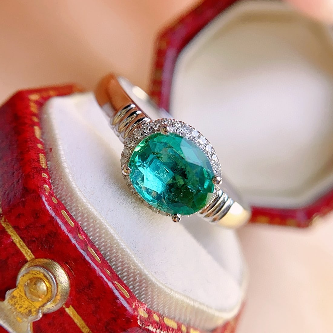 14k Gold 1.15 Ct Natural Emerald & Diamond Ring - 3