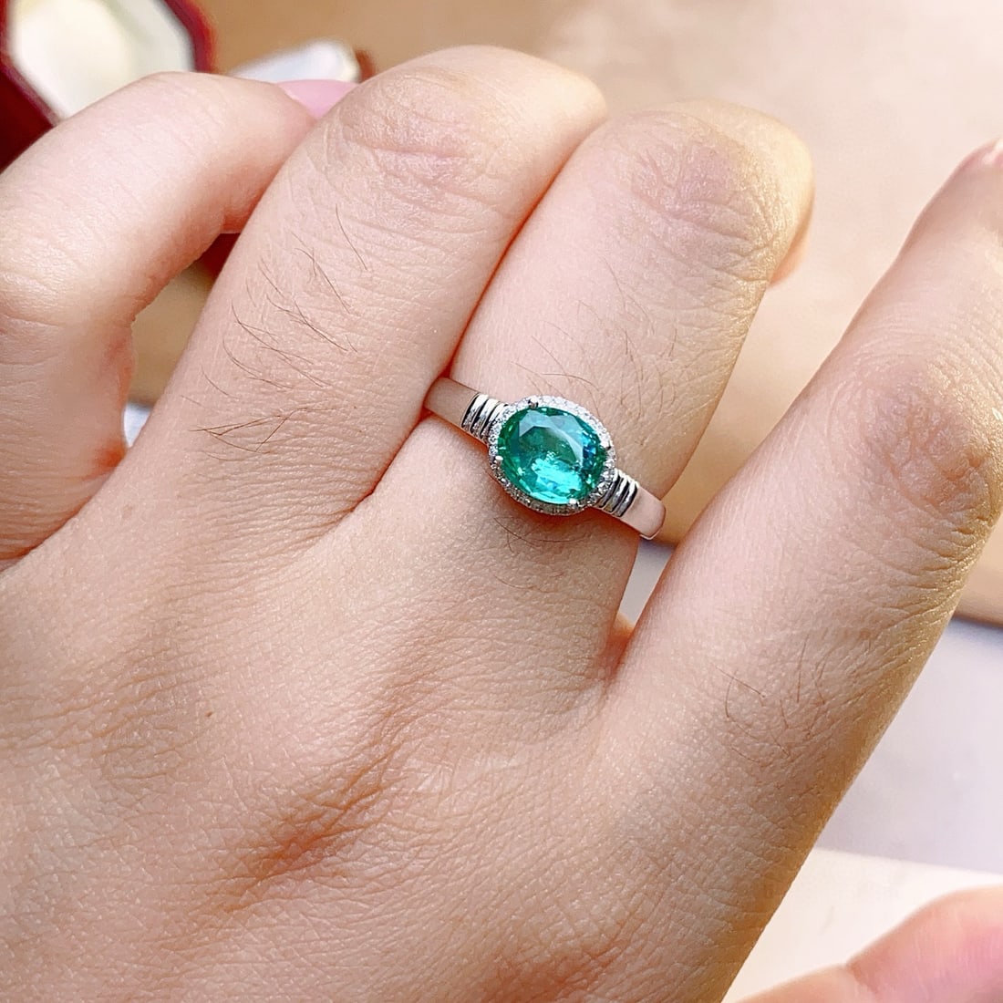14k Gold 1.15 Ct Natural Emerald & Diamond Ring - 6