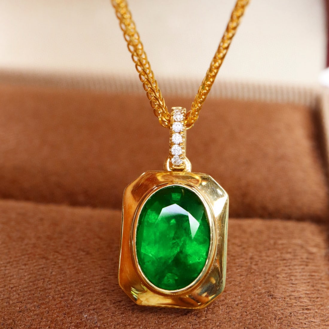 14k Gold 1.60 Ct Vivid Green Natural Emerald & Diamond Pendant( Without Chain ) - 2
