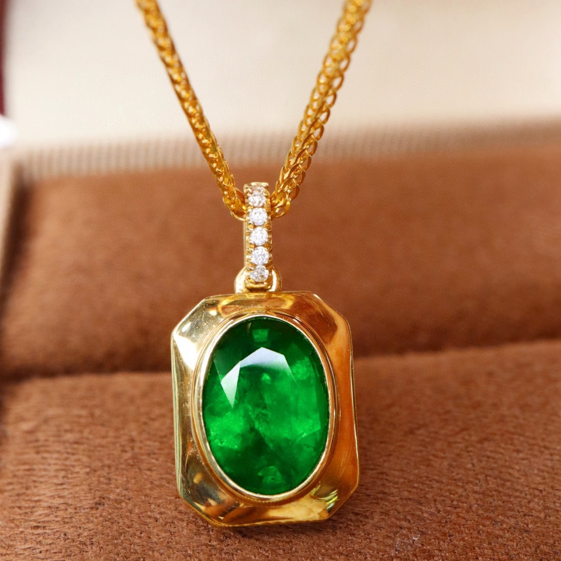 14k Gold 1.60 Ct Vivid Green Natural Emerald & Diamond Pendant( Without Chain ) - 6