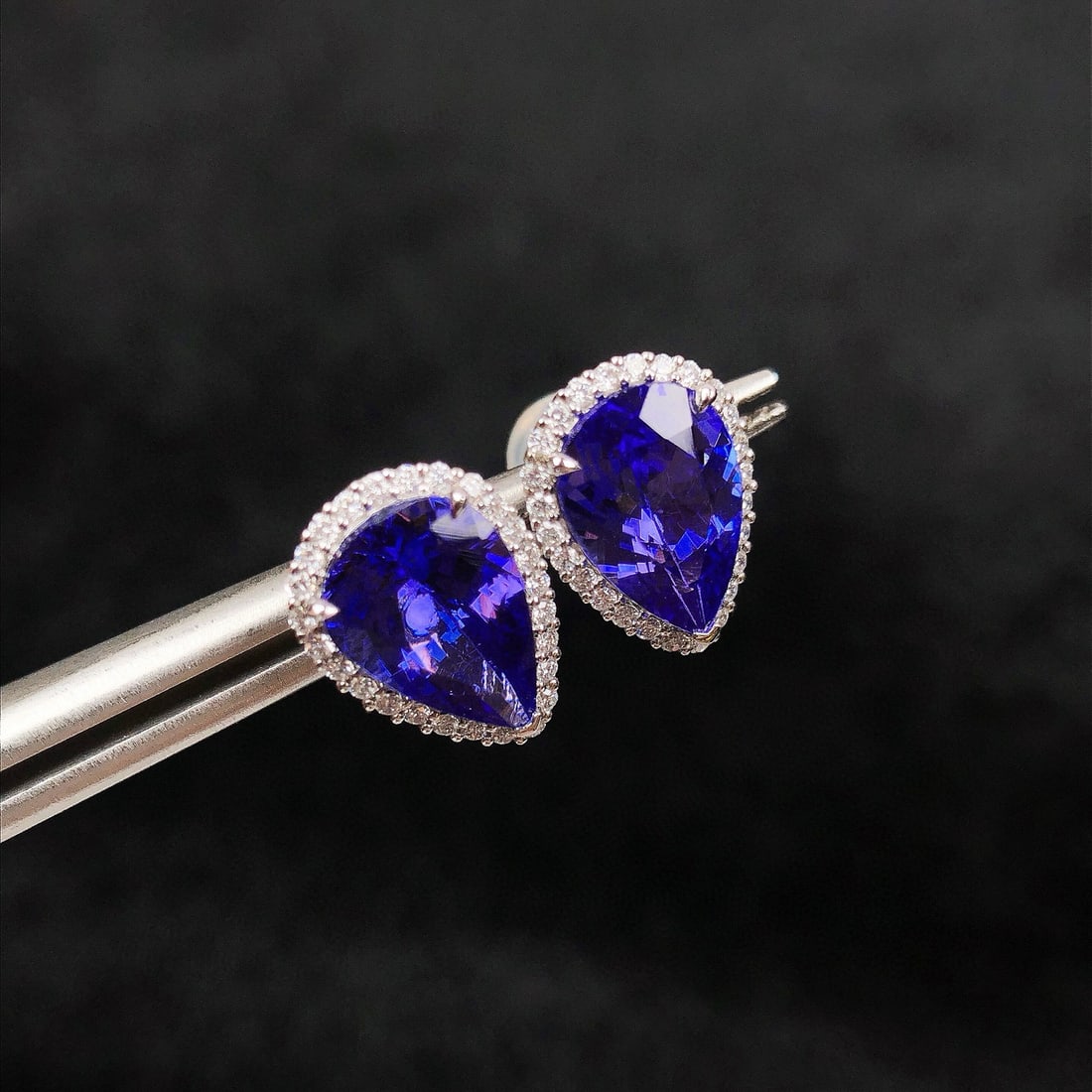 14k Gold 3.58 Ctw Natural Tanzanite & Diamond Earrings - 2