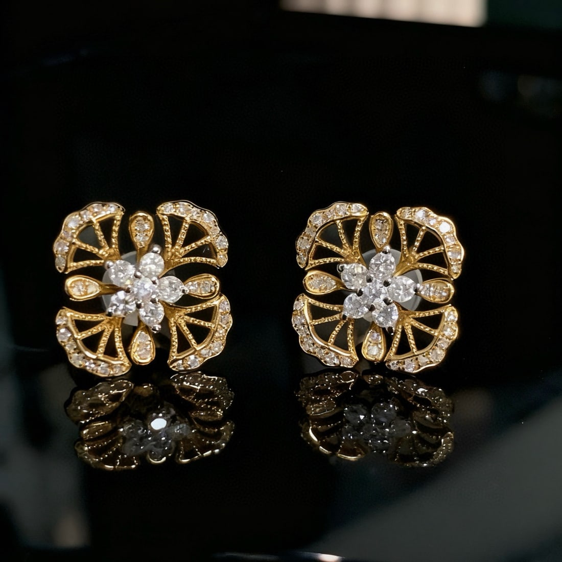 14k Gold 0.6 Ct Natural H Diamond Earrings: Ref:231074418 // gold content:14k gold // main gemstone:diamond // shape:round // carat weight:0. 6ct // clarity grade:vs-si // color:h // treatment:natural // cut grade:g //