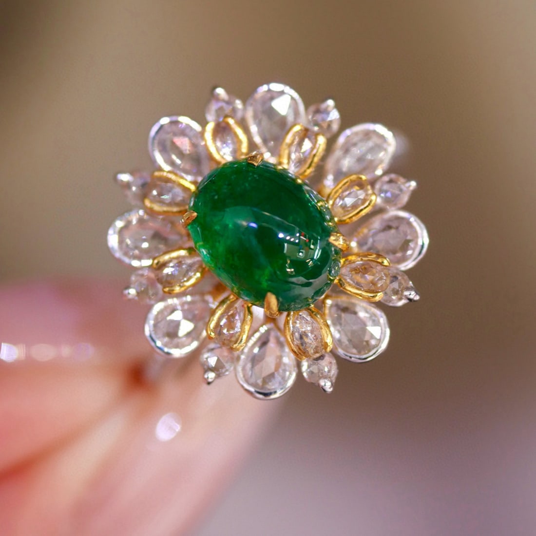 14k Gold 1.70 Ct Vivid Green Natural Emerald & Sapphire & Diamond Ring: Ref:231074426 // gold content:14k gold // ring size:7. 25us // // main gemstone:emerald // shape:oval // carat weight:1. 70ct // color:vivid green // treatment:natural // // adjacent gemstone 2 :