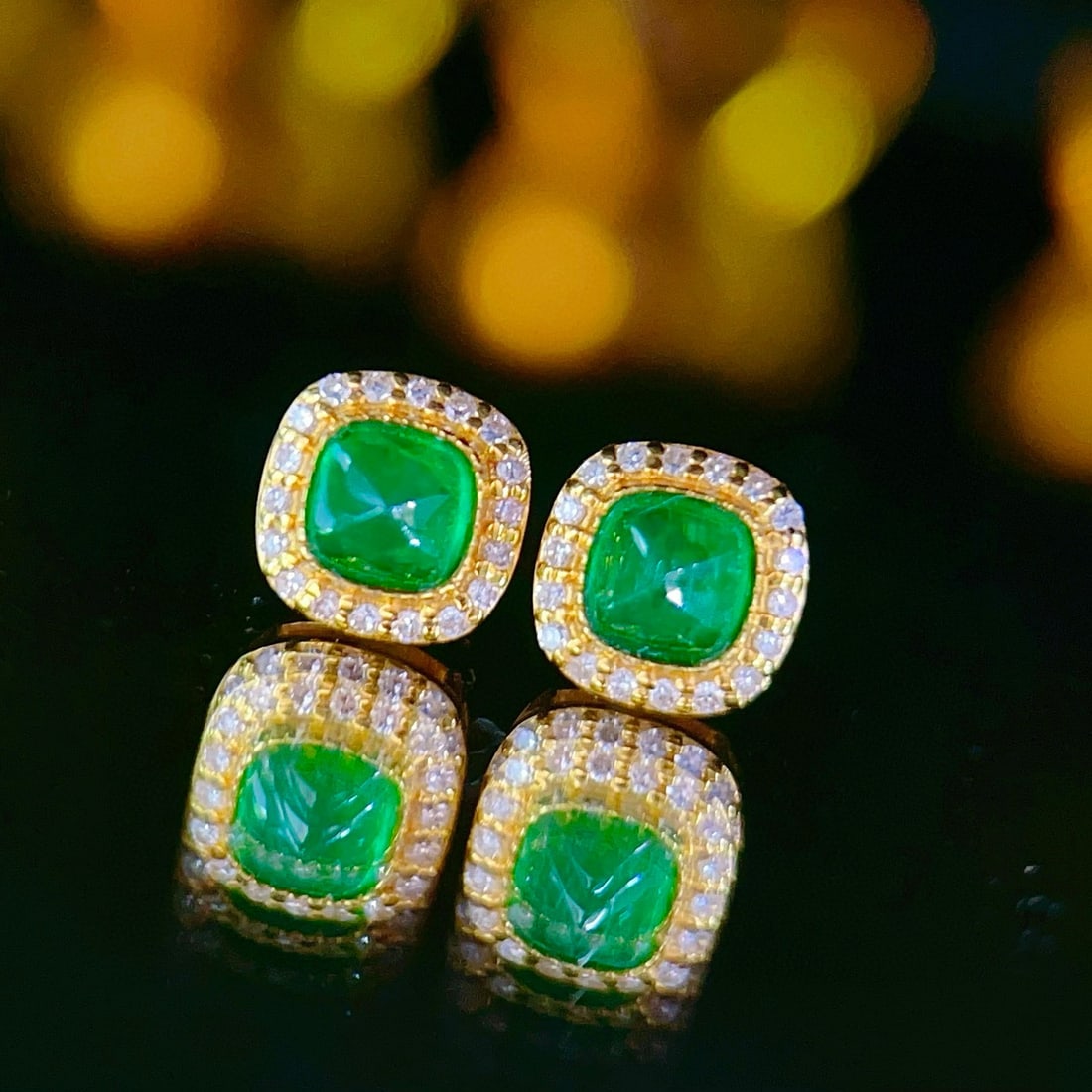 14k Gold 0.6 Ct Vivid Green Natural Emerald & Diamond Earrings - 3
