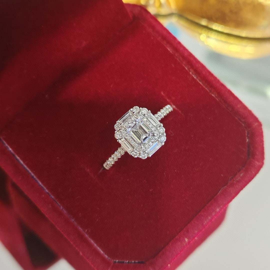 Gia Certified 14k Gold 0.5 Ct Natural D Si1 Emerald Diamond Ring: Ref:231074448 // gold content:14k gold // ring size:7. 25us // // main gemstone:diamond // certified:gia // shape:emerald // carat weight:0. 5ct // clarity grade:si1 // color:d // treatment:natural