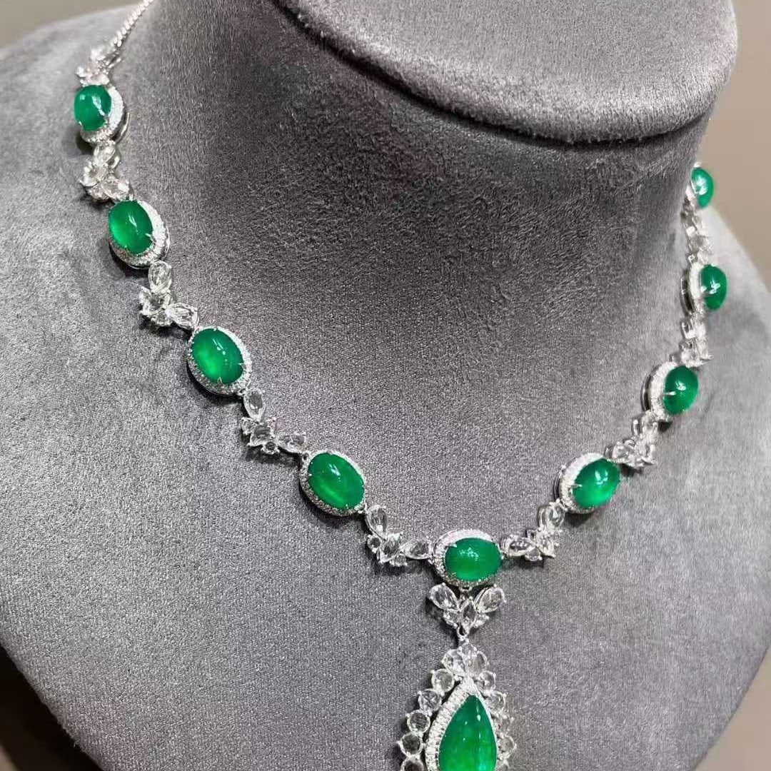 14k Gold 9.5 Ct Vivid Green Natural Emerald & Diamond & Sapphire Necklace - 6