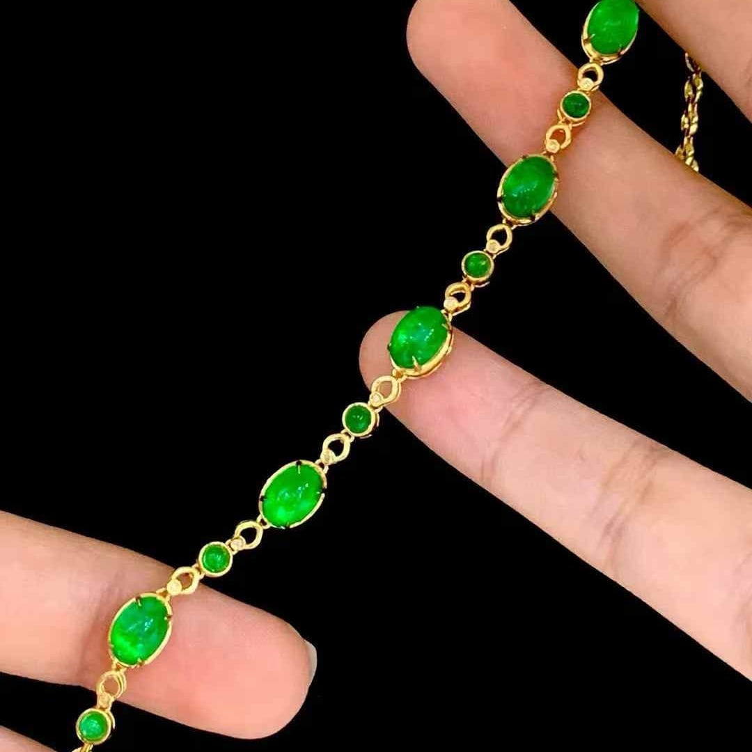 14k Gold 10.5 Ct Natural Emerald & Diamond Bracelet: Ref:231075217 // gold content:14k gold // main gemstone:emerald // shape:multiple // carat weight:10. 5ct // color:green // treatment:natural // // adjacent gemstone 2 : diamond // shape:round //