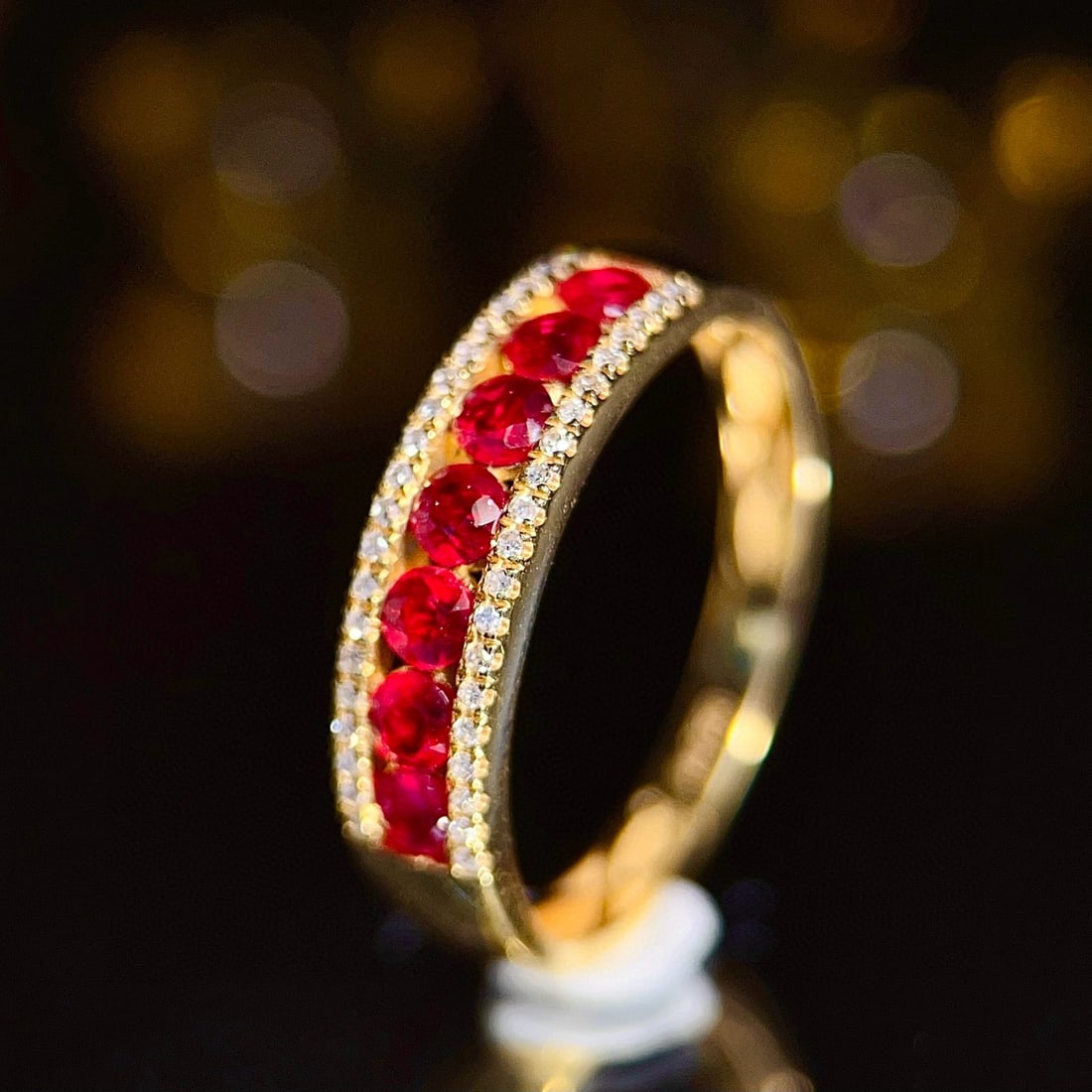 14k Gold 0.85 Ct Natural Ruby & Diamond Ring: Ref:231075218 // gold content:14k gold // ring size:7. 25us // // main gemstone:ruby // shape:round // carat weight:0. 85ct // color:red // treatment:natural // cut grade:g // // adjacent gemstone 2