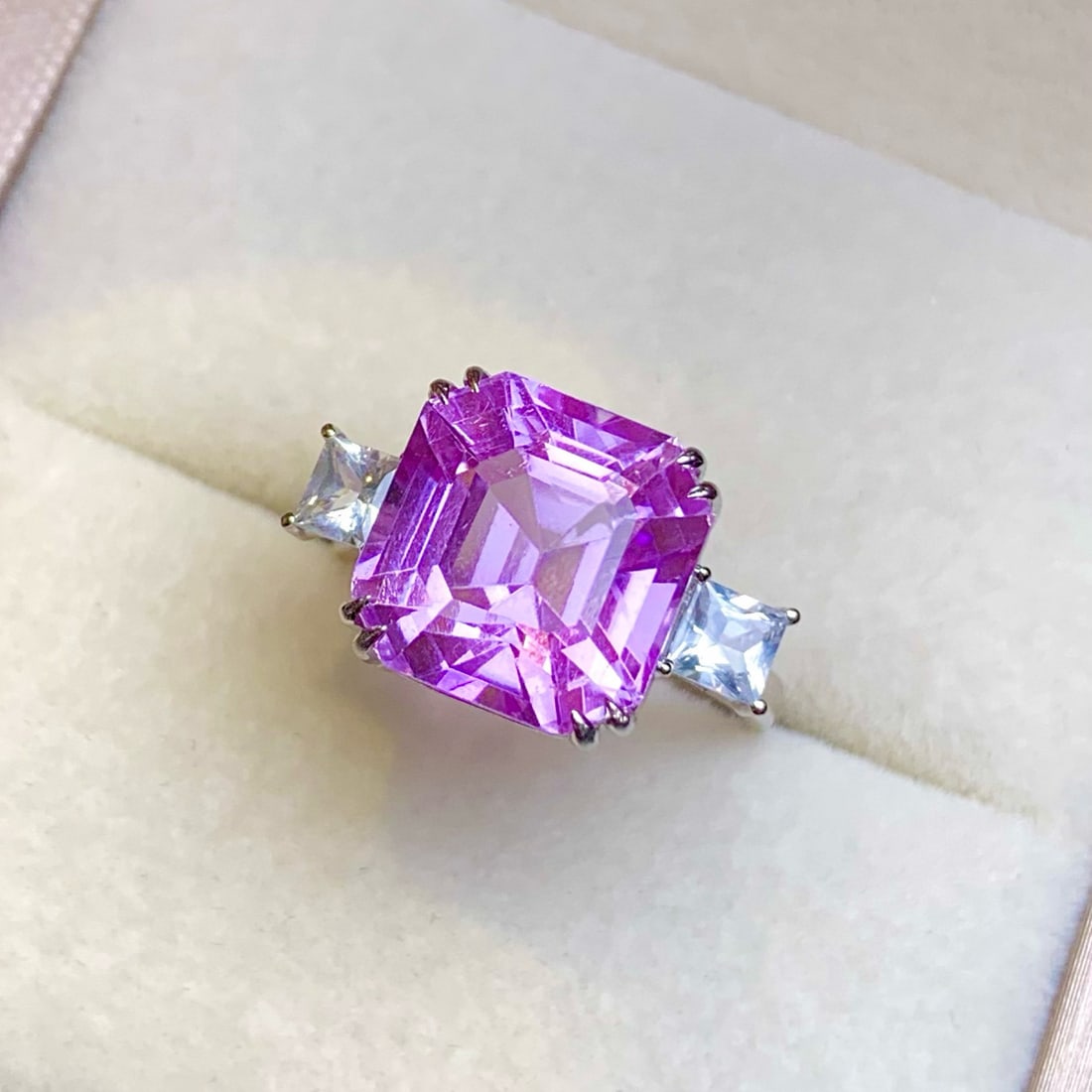 14k Gold 11.3 Ct Natural Kunzite & Sapphire Ring - 2