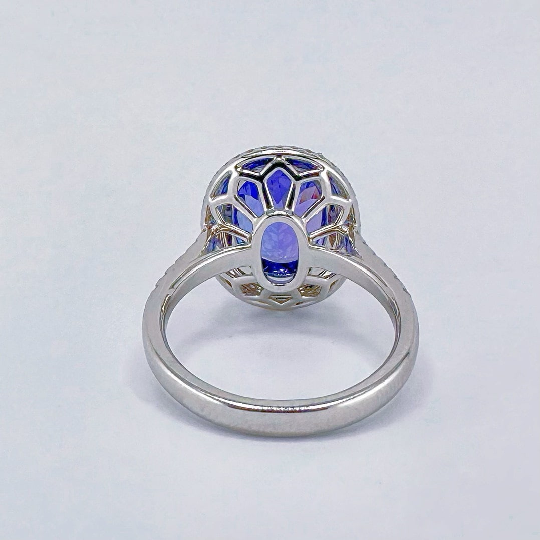 14k Gold 5.65 Ctw Natural Tanzanite & Diamond Ring - 2