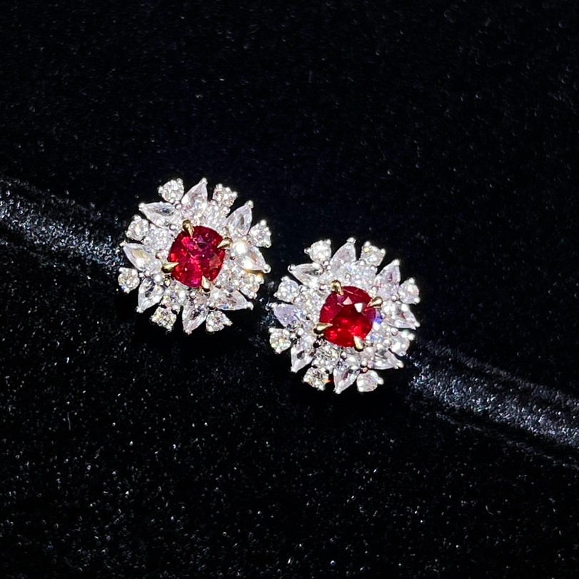 14k Gold 0.81 Ctw Natural Ruby & Diamond Earrings: Ref:231076061 // gold content:14k gold // main gemstone:ruby // shape:oval // carat weight:0. 52ct // color:pigeonblood red // treatment:natural // // adjacent gemstone 2 : diamond // shape:round //