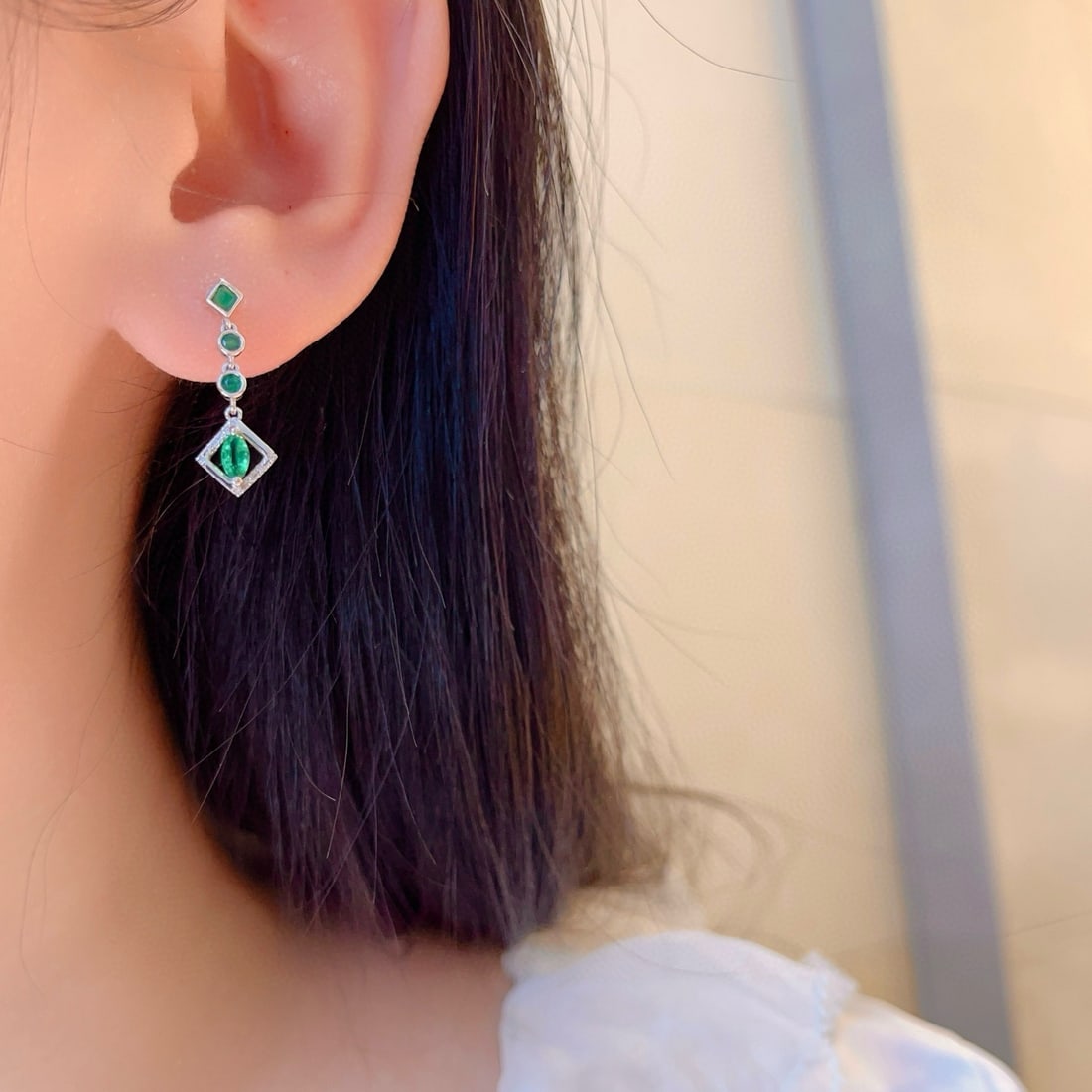 14k Gold 0.8 Ct Natural Emerald & Diamond Earrings - 5