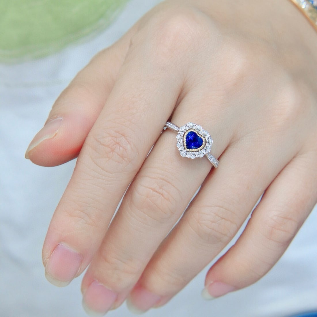 14k Gold 0.99 Ctw Natural Sapphire & Diamond Ring - 7