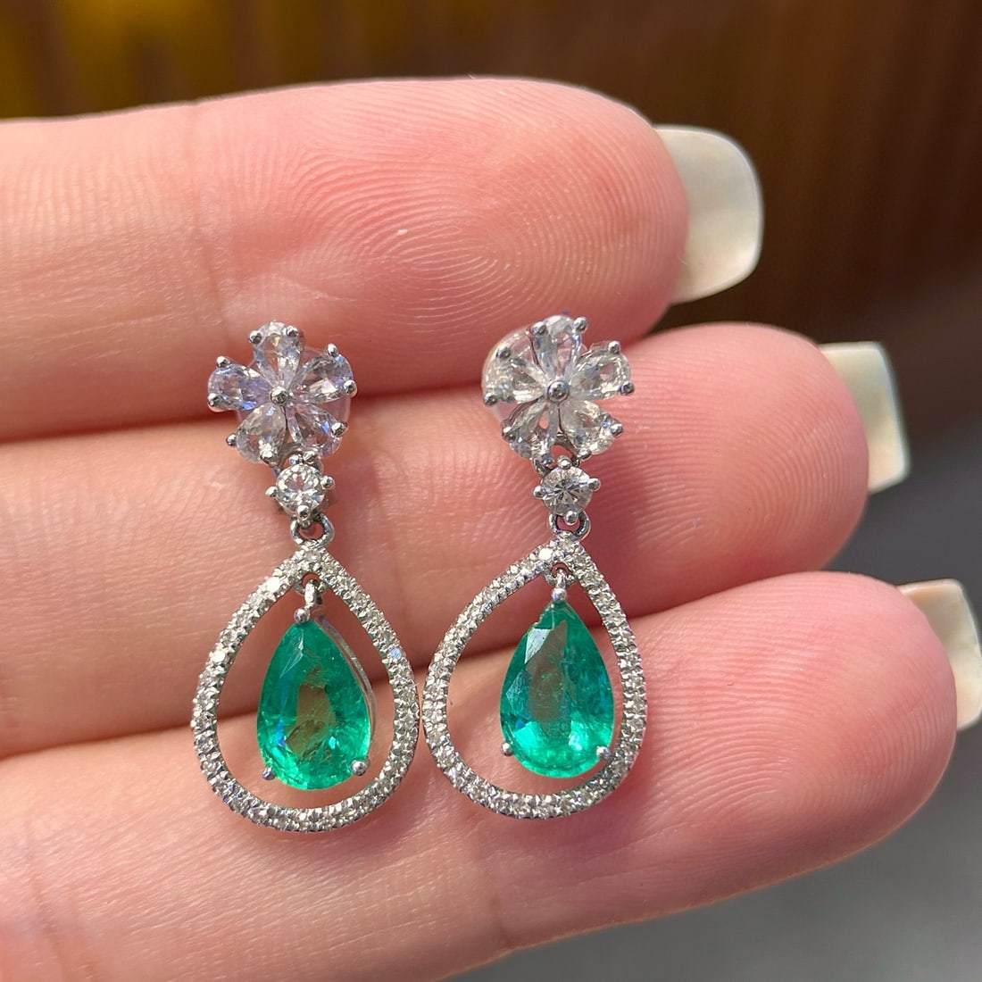 14k Gold 2.43 Ctw Natural Emerald & Sapphire Earrings - 5