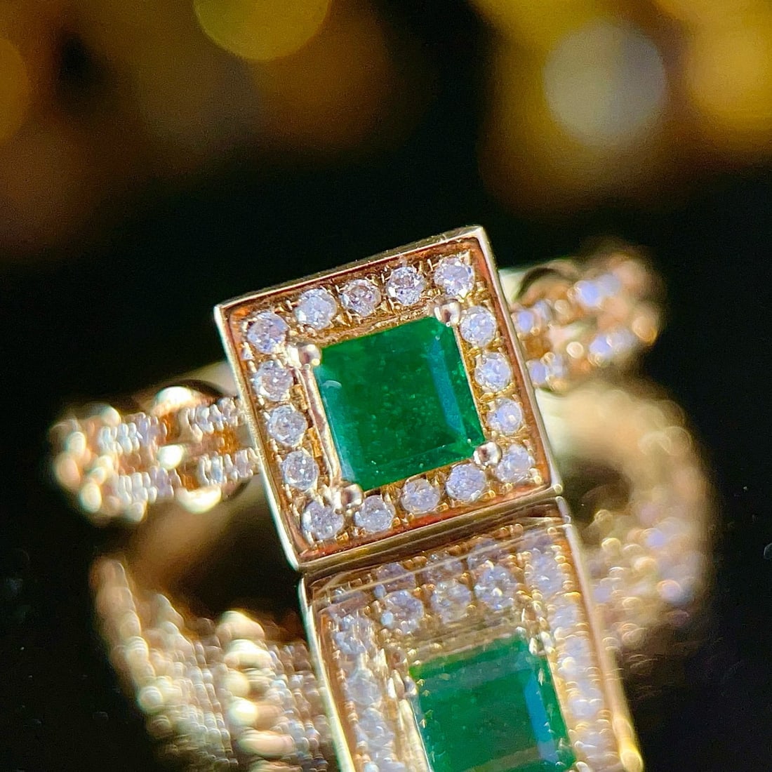 14k Gold 0.65 Ctw Vivid Green Natural Emerald & Diamond Ring - 2