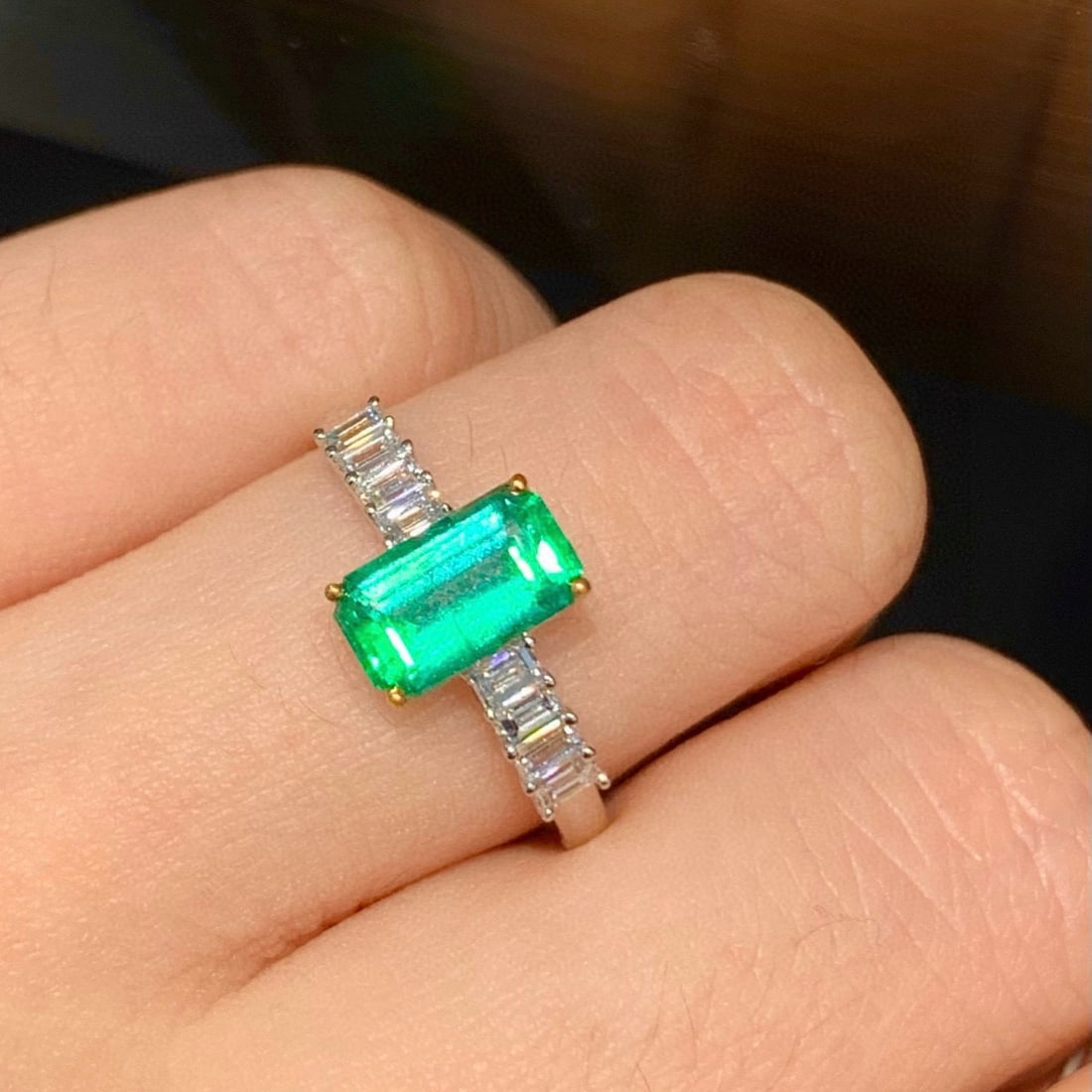 14k Gold 1.1 Ct Vivid Green Natural Emerald & Diamond Ring - 6