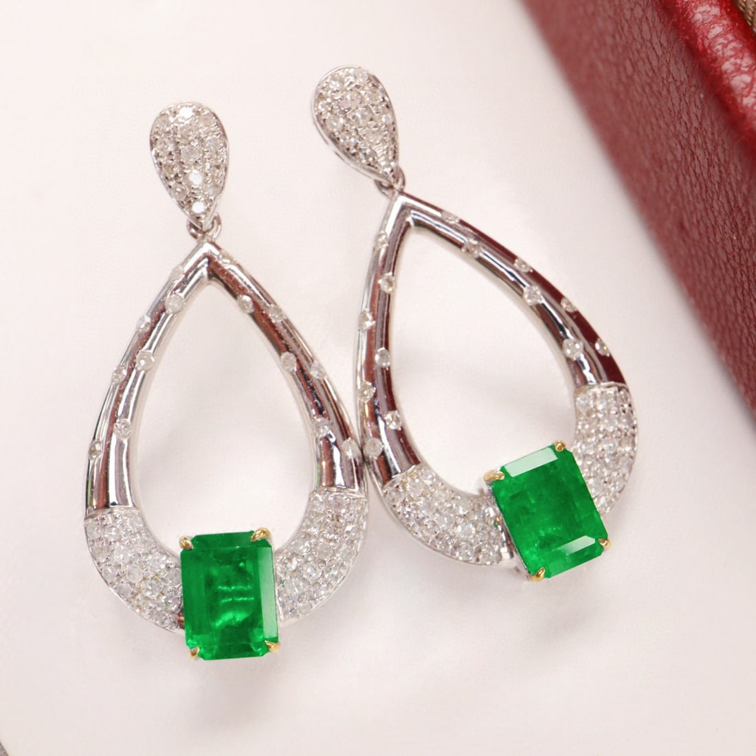 14k Gold 2.02 Ctw Vivid Green Natural Emerald & Diamond Earrings - 3