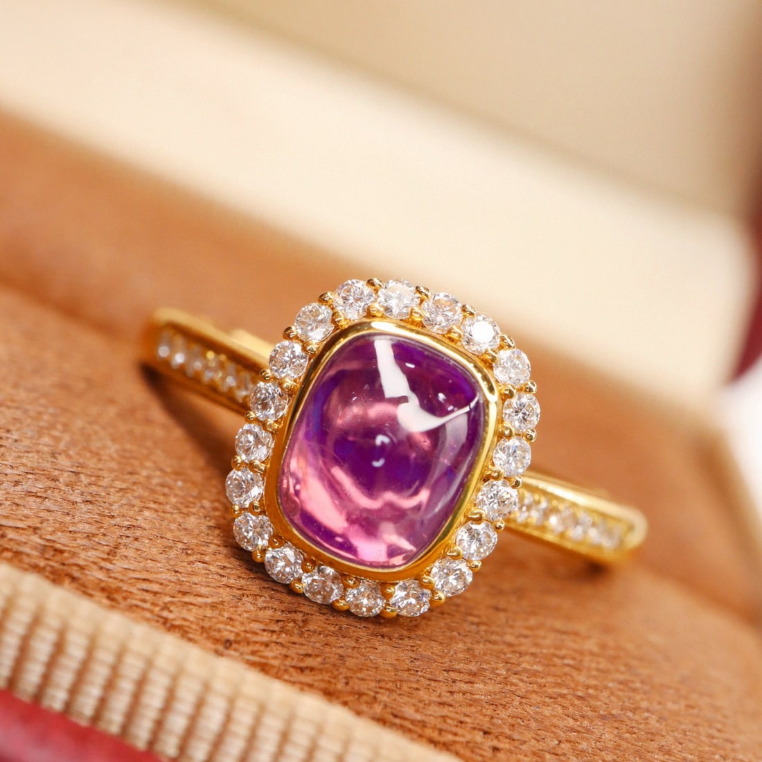 14k Gold 1.64 Ctw Natural Sapphire & Diamond Ring: Ref:231076193 // gold content:14k gold // ring size:7. 25us // // main gemstone:sapphire // shape:sugar-loaf // carat weight:1. 37ct // color:pink // treatment:natural // // adjacent gemstone 2 :