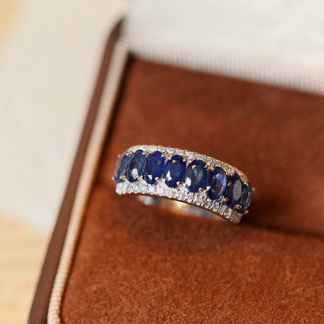 14k Gold 3.28 Ctw Natural Sapphire & Diamond Ring: Ref:231076197 // gold content:14k gold // ring size:7. 25us // // main gemstone:sapphire // shape:oval // carat weight:2. 86ct // color:blue // treatment:natural // // adjacent gemstone 2 : diamond