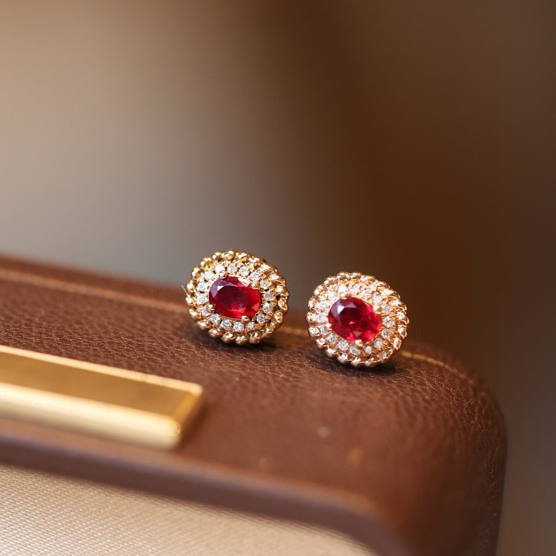14k Gold 0.6 Ctw Natural Ruby & Diamond Earrings: Ref:231076198 // gold content:14k gold // main gemstone:ruby // shape:oval // carat weight:0. 5ct // color:red // treatment:natural // // adjacent gemstone 2 : diamond // shape:round // carat
