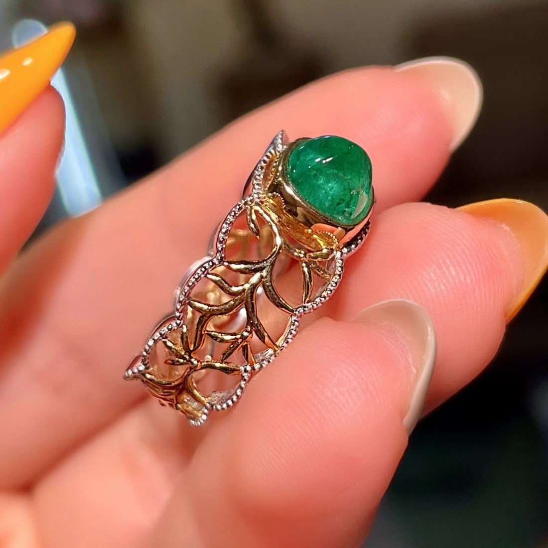 14k Gold 1.40 Ct Natural Emerald Ring - 4