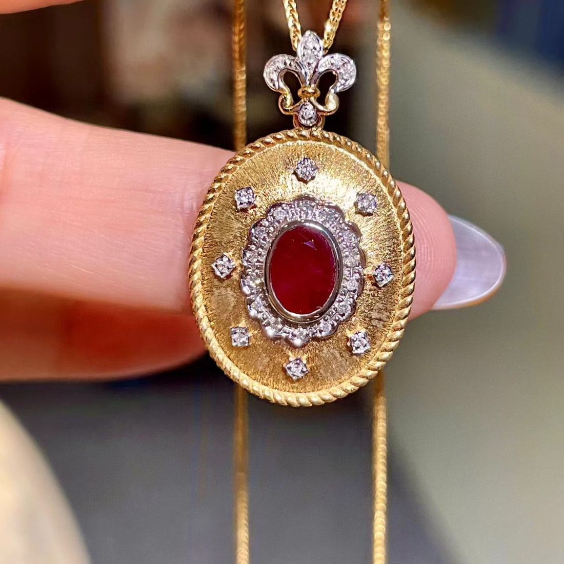 14k Gold 1.08 Ctw Natural Ruby & Diamond Pendant( Without Chain ): Ref:231076218 // gold content:14k gold // main gemstone:ruby // shape:oval // carat weight:0. 97ct // color:pigeonblood red // treatment:natural // // adjacent gemstone 2 : diamond // shape:round //