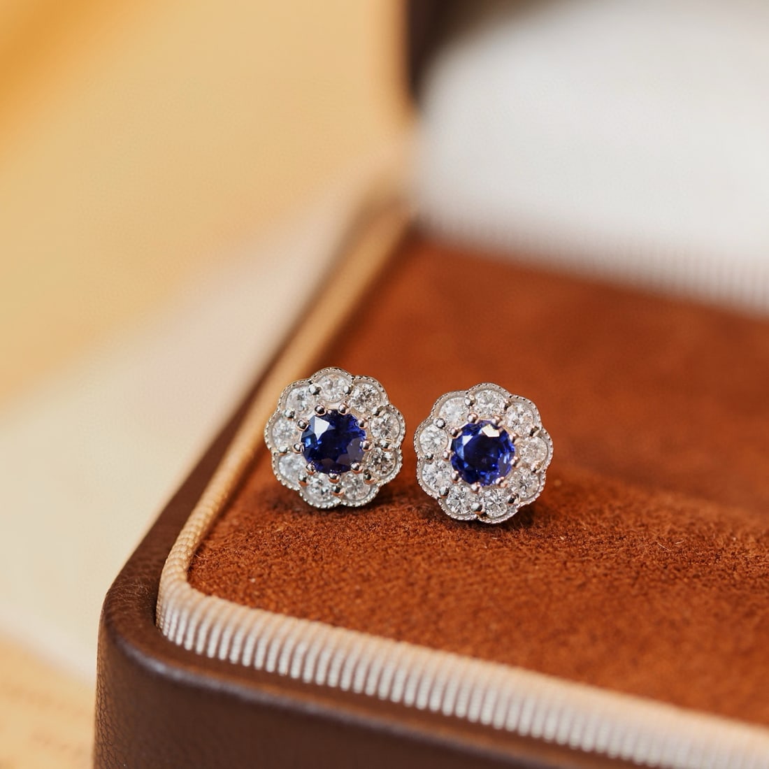 14k Gold 0.98 Ctw Natural Sapphire & Diamond Earrings: Ref:231076222 // gold content:14k gold // main gemstone:sapphire // shape:round // carat weight:0. 53ct // color:blue // treatment:natural // cut grade:g // // adjacent gemstone 2 : diamond //