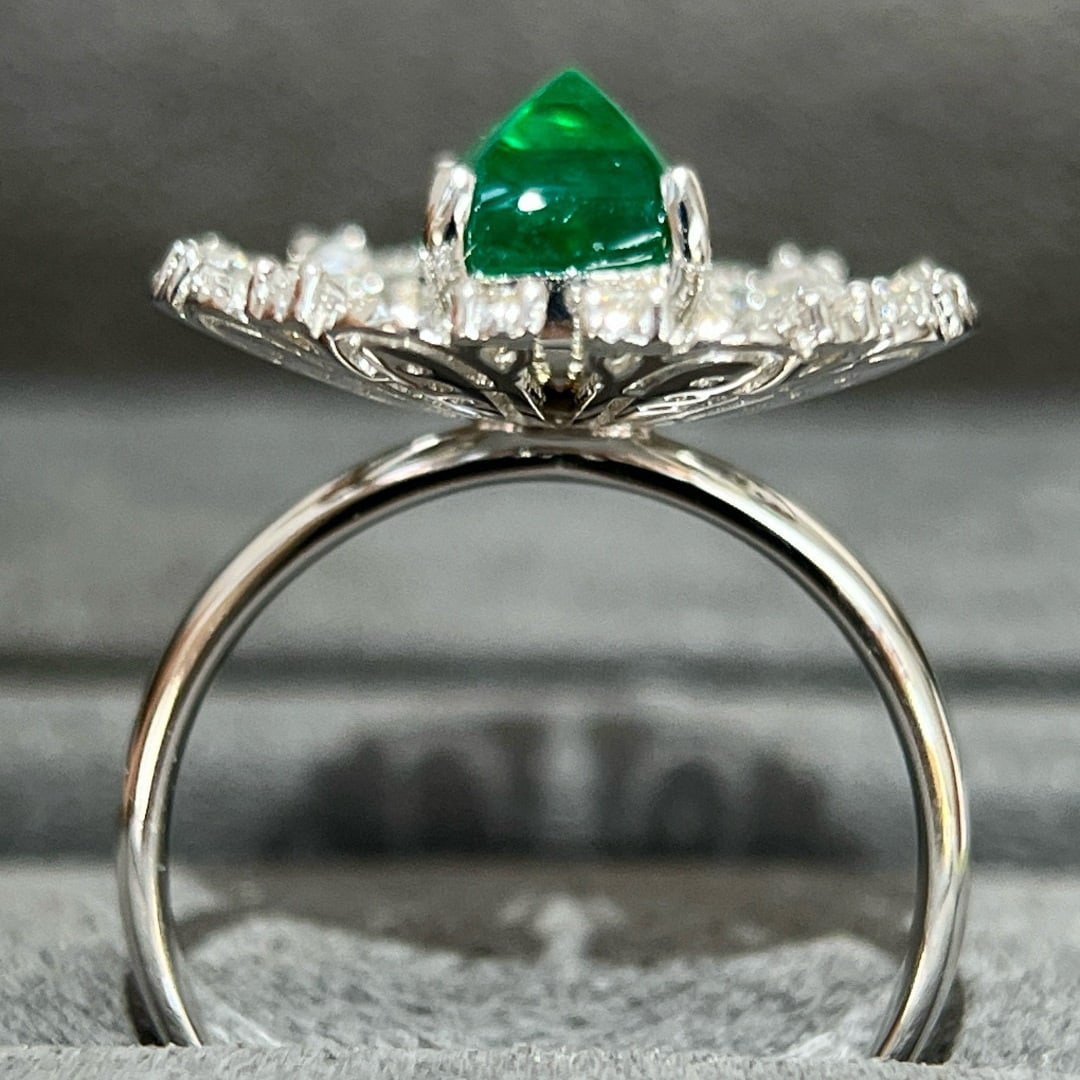 14k Gold 2.49 Ctw Vivid Green Natural Emerald & Diamond Ring - 4