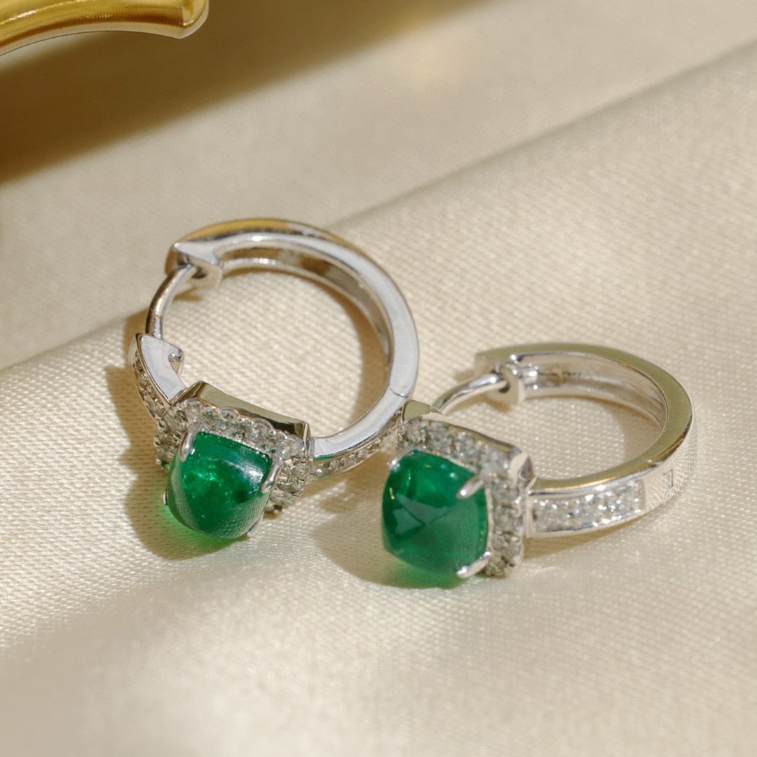 14k Gold 0.8 Ct Vivid Green Natural Emerald & Diamond Earrings - 7