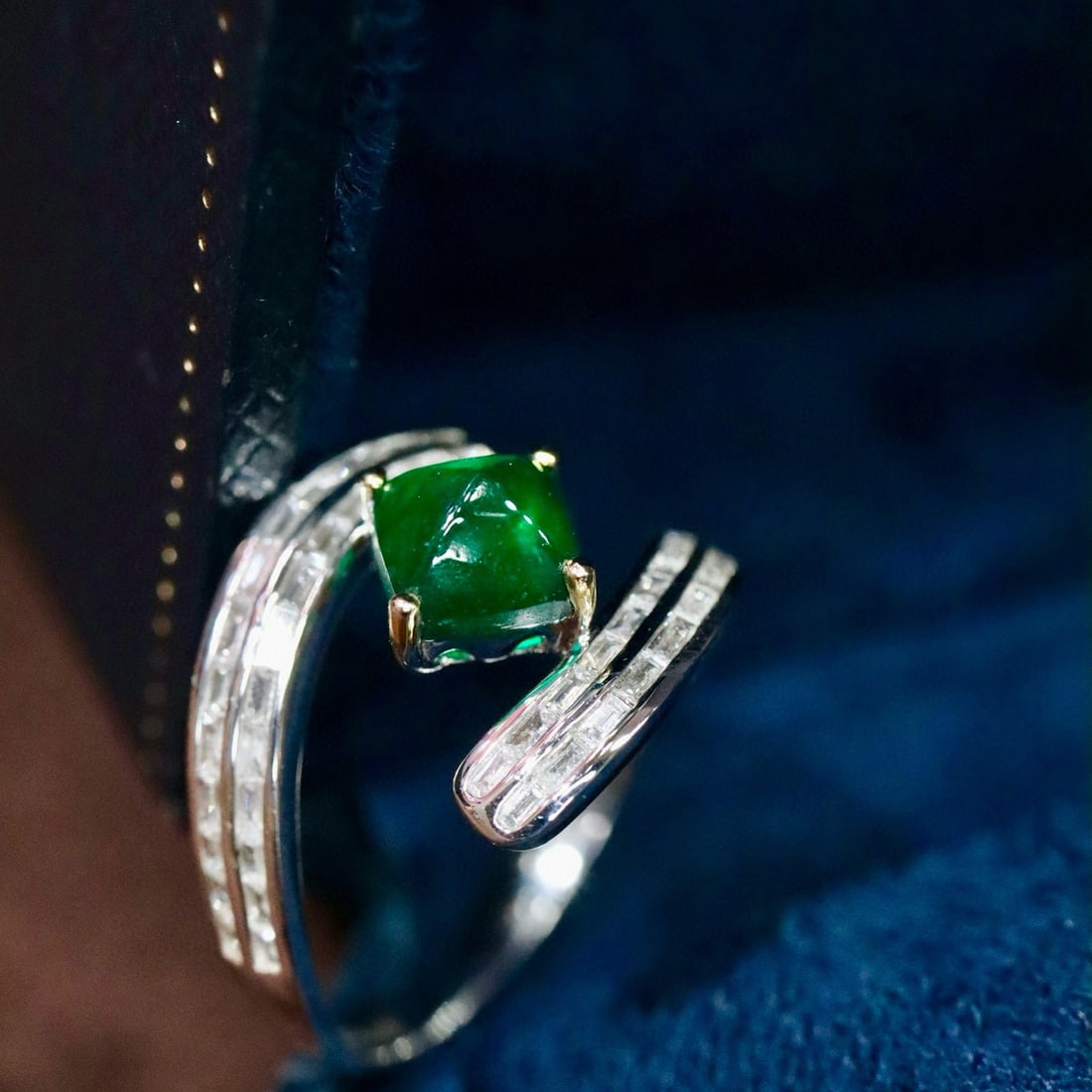 14k Gold 1.41 Ctw Vivid Green Natural Emerald & Diamond Ring - 2
