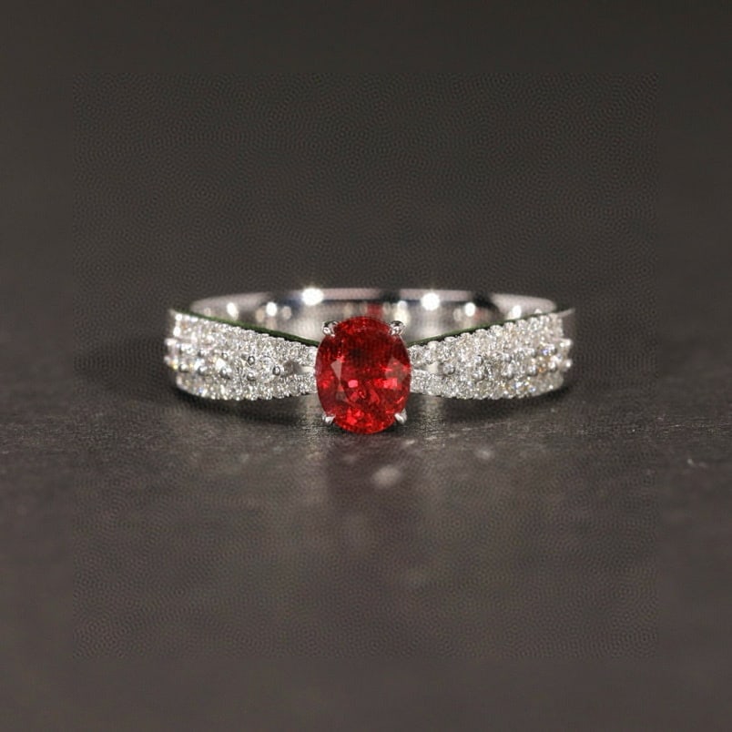 14k Gold 0.55 Ct Natural Ruby & Diamond Ring: Ref:231076255 // gold content:14k gold // ring size:7. 25us // // main gemstone:ruby // shape:oval // carat weight:0. 55ct // color:red // treatment:natural // // adjacent gemstone 2 : diamond // shap