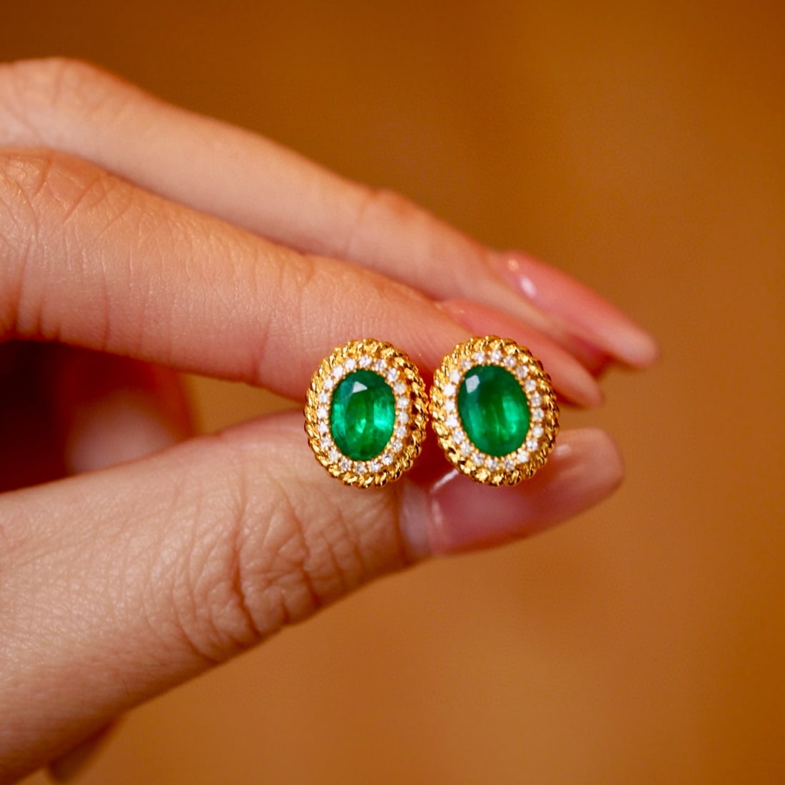 14k Gold 1.58 Ctw Vivid Green Natural Emerald & Diamond Earrings - 3