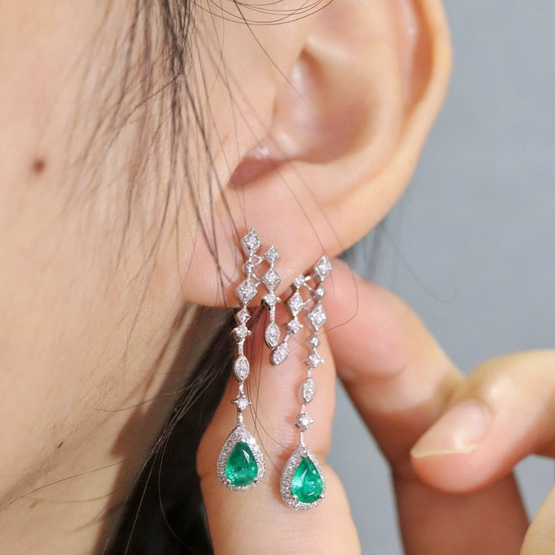 14k Gold 1.12 Ctw Vivid Green Natural Emerald & Diamond Earrings - 5