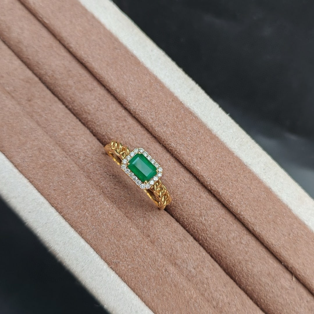 14k Gold 0.59 Ct Vivid Green Natural Emerald & Diamond Ring - 2