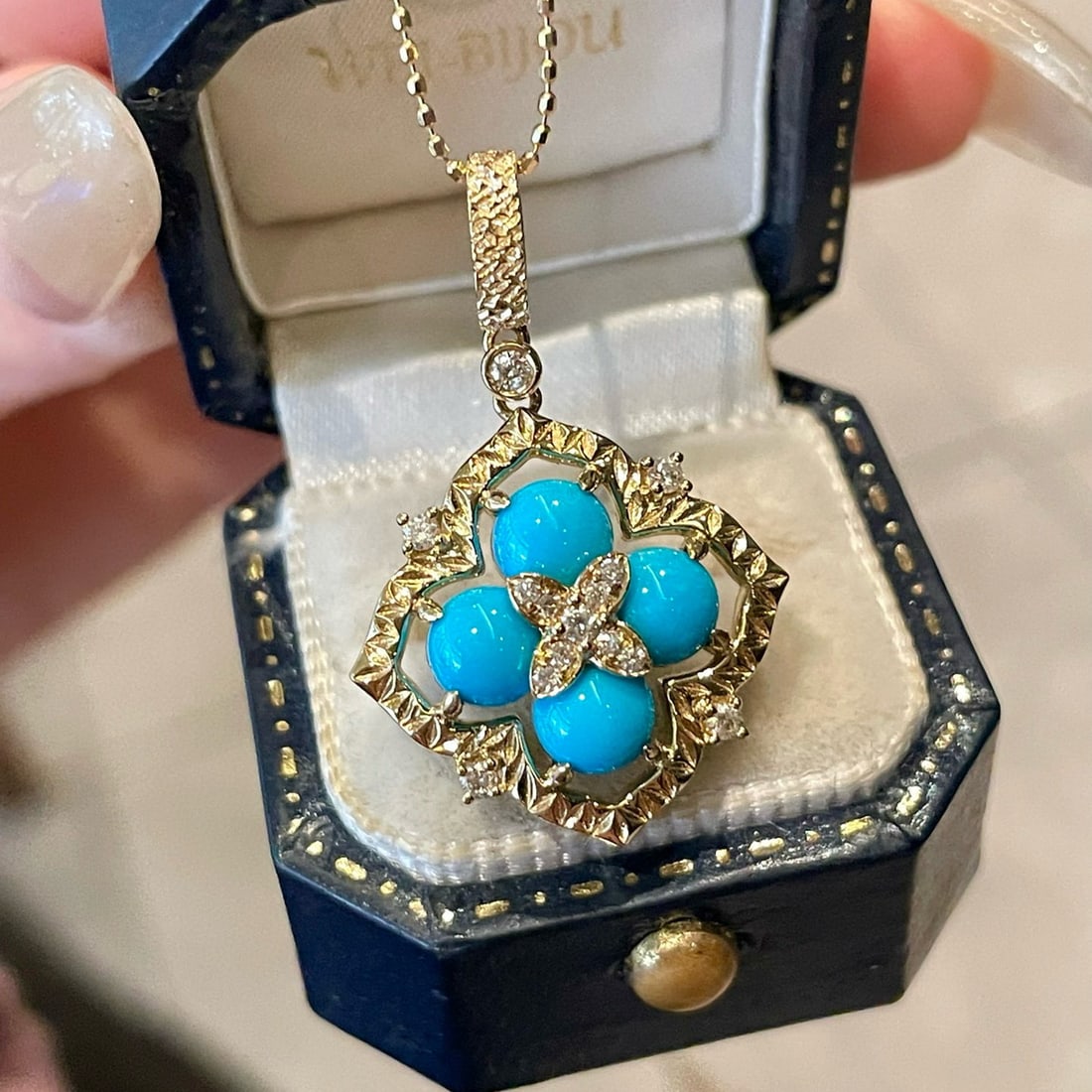 14k Gold 2.3 Ct Natural Turquoise & Diamond Pendant( Without Chain ): Ref:231076361 // gold content:14k gold // main gemstone:turquoise // shape:round // carat weight:2. 3ct // color:blue // treatment:natural // cut grade:g // // adjacent gemstone 2 : diamond //