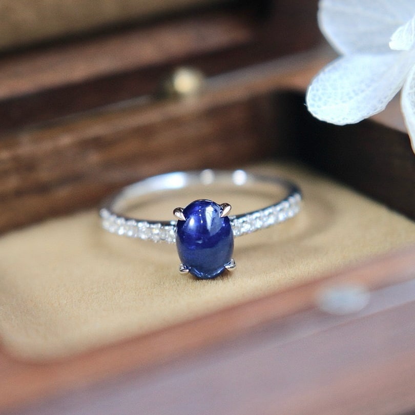 14k Gold 1.54 Ctw Natural Sapphire & Diamond Ring: Ref:231076410 // gold content:14k gold // ring size:7. 25us // // main gemstone:sapphire // shape:oval // carat weight:1. 4ct // color:blue // treatment:natural // // adjacent gemstone 2 : diamond //