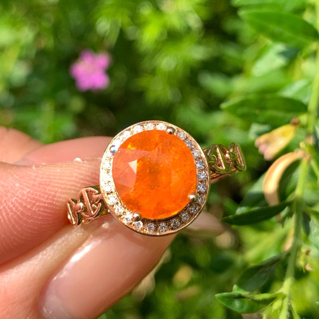 14k Gold 4.3 Ct Natural Spessartine & Diamond Ring: Ref:231076420 // gold content:14k gold // ring size:7. 25us // // main gemstone:spessartine // shape:oval // carat weight:4. 3ct // color:orange // treatment:natural // // adjacent gemstone 2 :