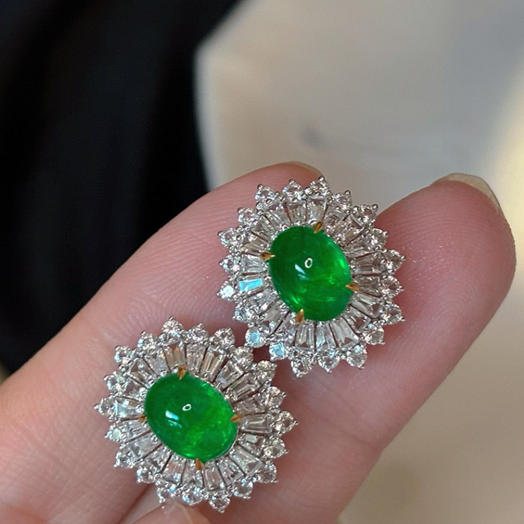 14k Gold 2.88 Ct Vivid Green Natural Emerald & Sapphire Earrings: Ref:231076439 // gold content:14k gold // main gemstone:emerald // shape:oval // carat weight:2. 88ct // color:vivid green // treatment:natural // // adjacent gemstone 2 : sapphire // shape:multiple /