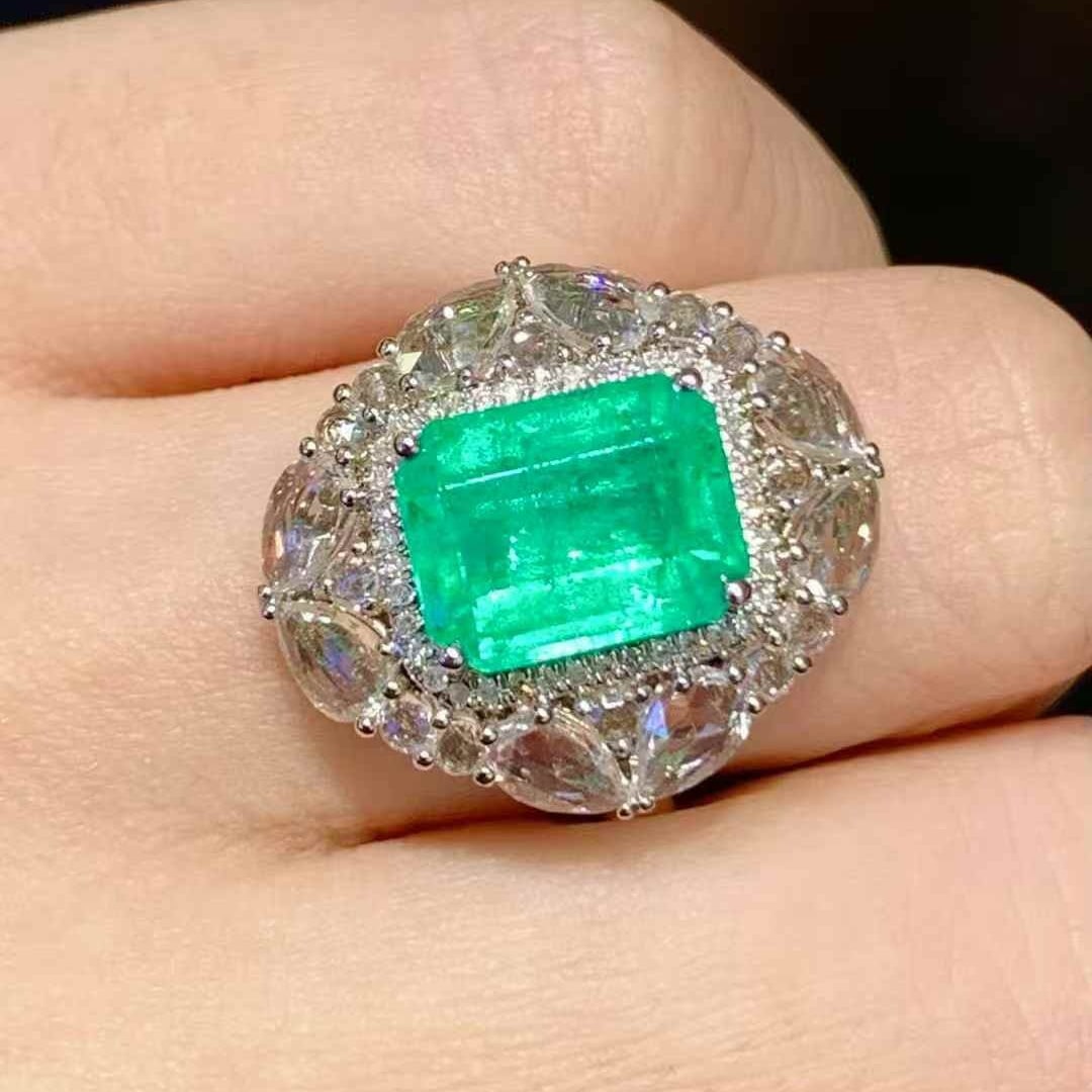14k Gold 3.3 Ct Natural Emerald & Diamond & Sapphire Ring - 5