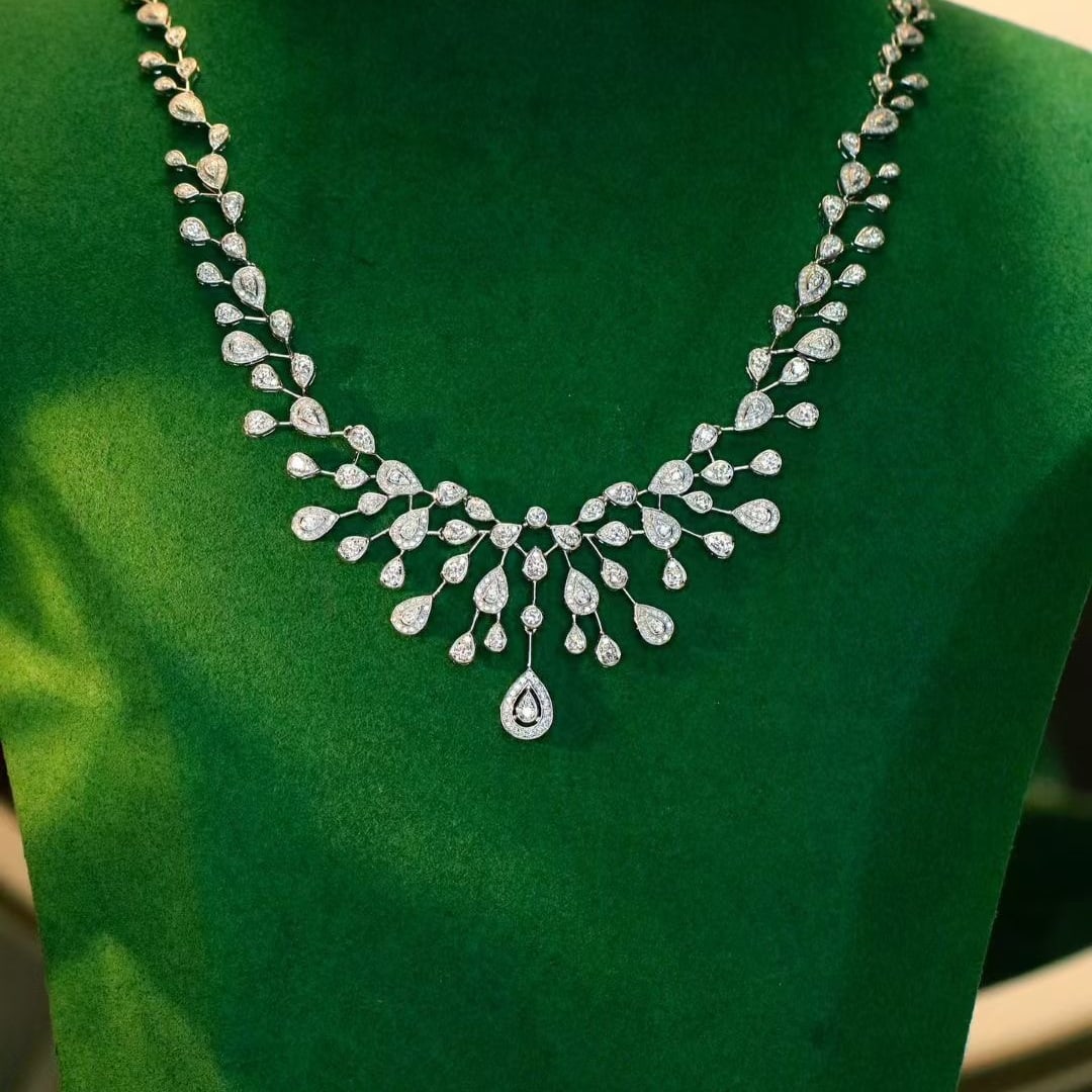 14k Gold 6.8 Ct Natural H Diamond Necklace: Ref:231083033 // gold content:14k gold // main gemstone:diamond // shape:round // carat weight:6. 8ct // clarity grade:vs-si // color:h // treatment:natural // cut grade:g // Condition: New Low
