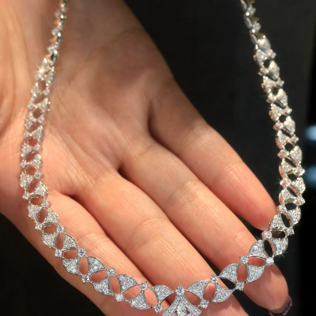 14k Gold 3.71 Ct Natural H Diamond Necklace: Ref:231083035 // gold content:14k gold // main gemstone:diamond // shape:multiple // carat weight:3. 71ct // clarity grade:vs-si // color:h // treatment:natural // Condition: New Low Estimate: