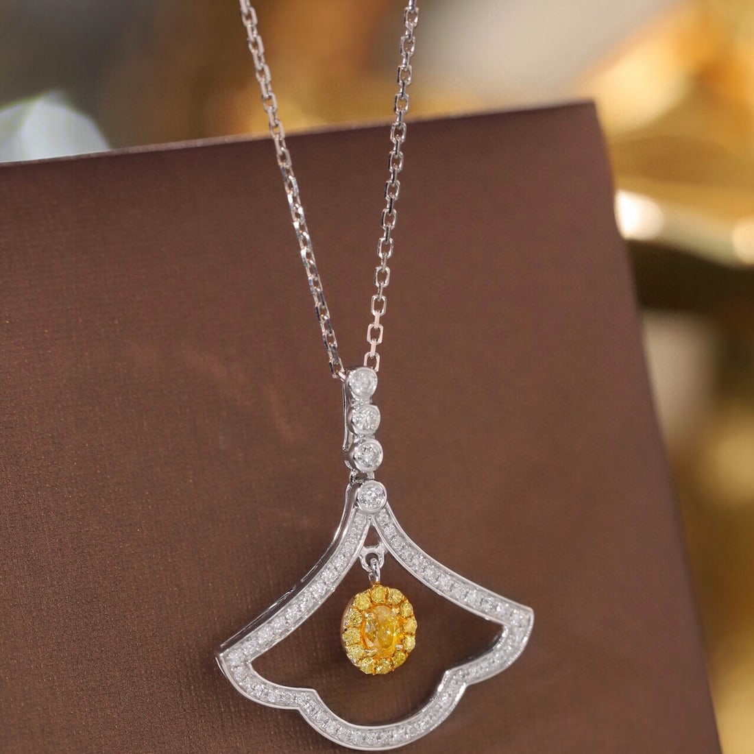 14k Gold 0.48 Ctw Natural Yellow Diamond & Diamond Necklace: Ref:231083040 // gold content:14k gold // main gemstone:yellow diamond // shape:oval // carat weight:0. 15ct // color:yellow // treatment:natural // // adjacent gemstone 2 : diamond // shape:round //