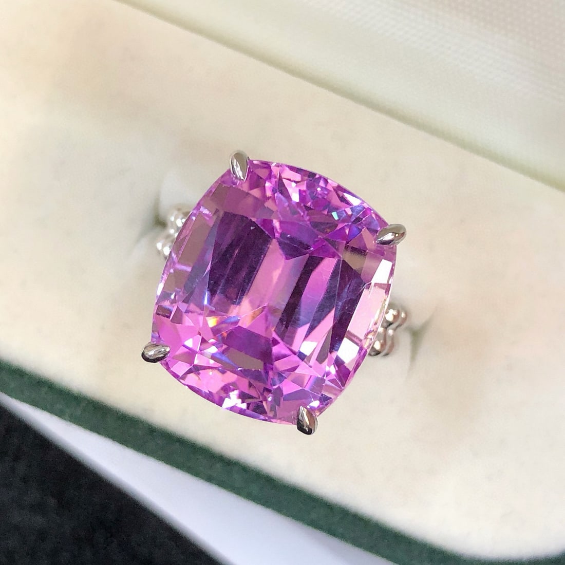 14k Gold 18.92 Ct Natural Kunzite Ring: Ref:231083043 // gold content:14k gold // ring size:7. 25 us // // main gemstone:kunzite // shape:cushion // carat weight:18. 92ct // color:purple // treatment:natural // Condition: New Low Estimate: