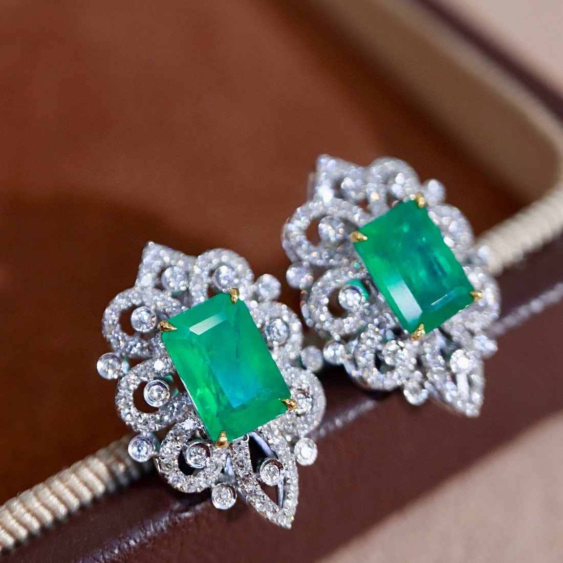14k Gold 2.29 Ctw Natural Emerald & Diamond Earrings - 2