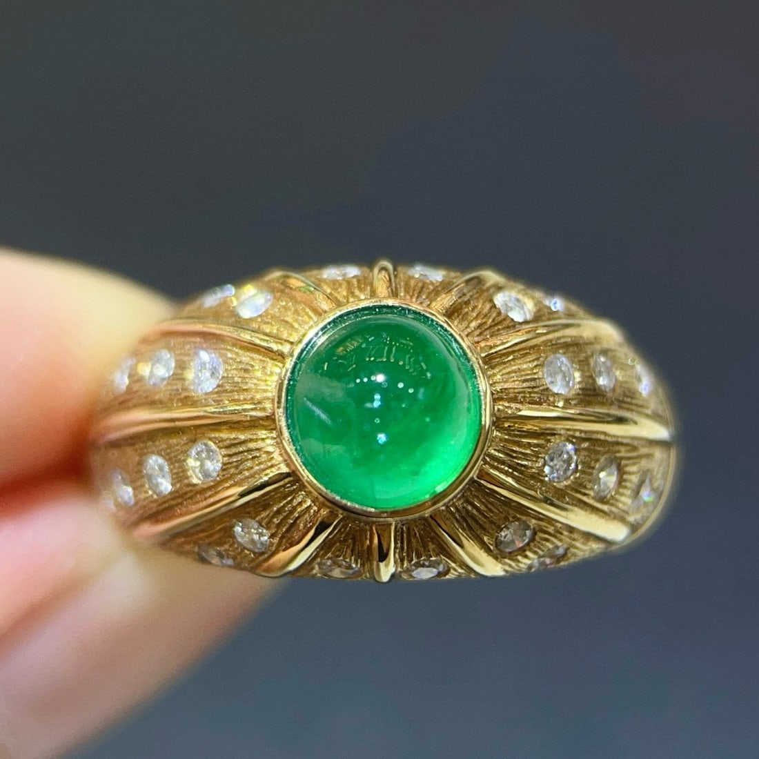 14k Gold 1.84 Ctw Natural Emerald & Diamond Ring: Ref:231083064 // gold content:14k gold // ring size:7. 25 us // // main gemstone:emerald // shape:round // carat weight:1. 45ct // color:green // treatment:natural // // adjacent gemstone 2 : diamond