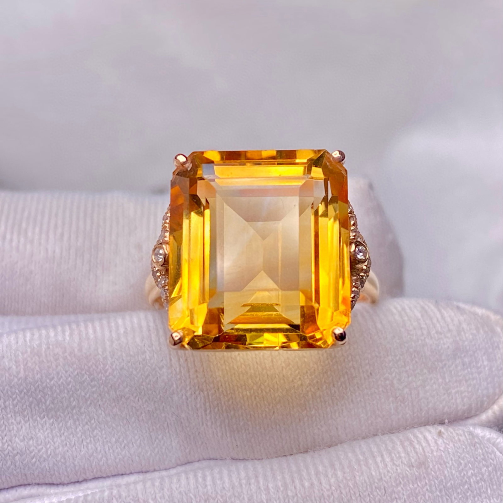14k Gold 9.9 Ct Natural Citrine & Diamond Ring: Ref:231083092 // gold content:14k gold // ring size:7. 25 us // // main gemstone:citrine // shape:octagonal // carat weight:9. 9ct // color:yellow // treatment:natural // // adjacent gemstone 2 :